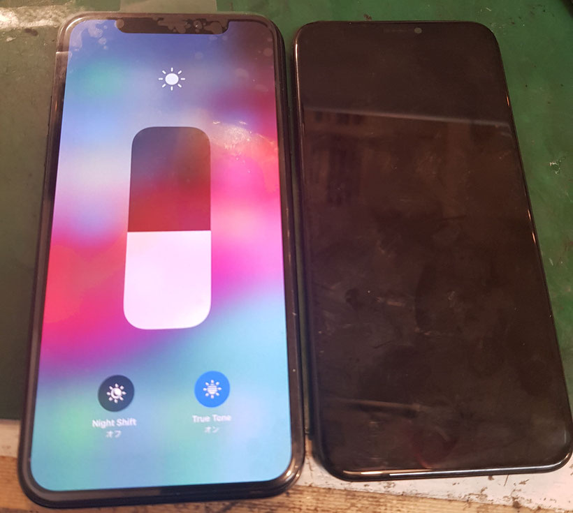 TrueTone機能も使える純正同等iPhoneXの画面修理