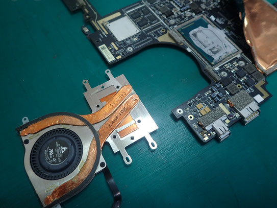 Surface PRO3冷却ファン取り出し