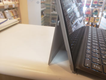 SurfacePRO5バッテリー膨張した写真