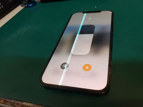 コピーパネル修理直後表示不良でTrue Toneを消されたiPhoneX