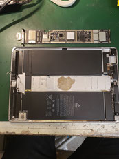 iPadPRO基盤取り外し