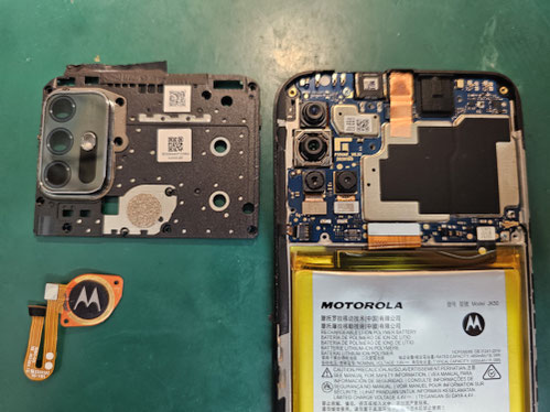 基盤カウリングウィ外したMotorola MOTO G30 