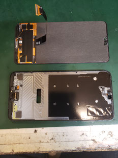 P20Pro画面取り外し