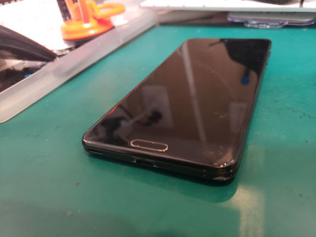 SHARP AQUOS R5Gが落下原因で画面タッチ操作ができなくなってしまった